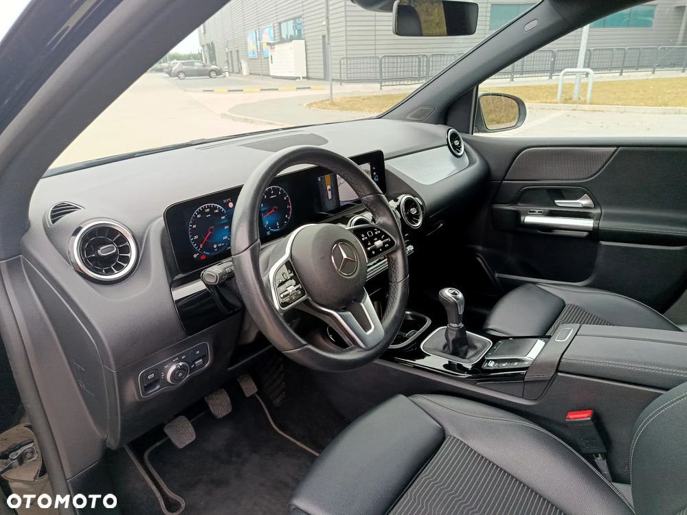 Mercedes-Benz Klasa B 160 Edition 2021 - 16
