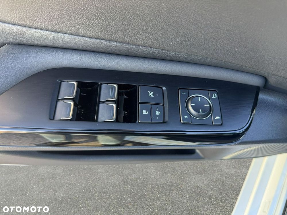 Lexus ES - 11