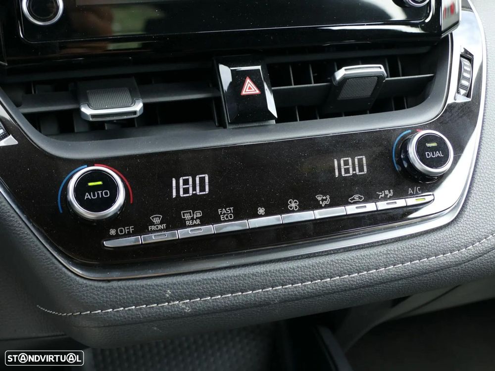 Toyota Corolla 1.8 Hybrid Active - 23