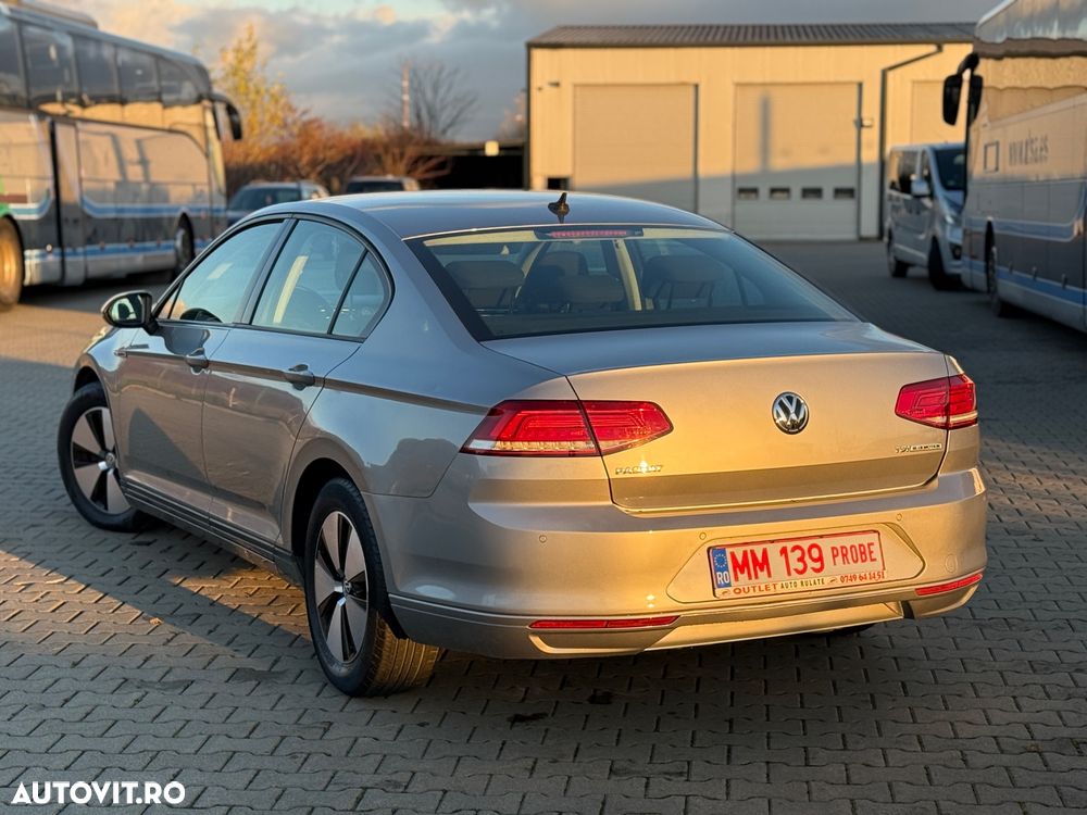 Volkswagen Passat Variant 1.6 TDI (BlueMotion Technology) Comfortline - 22