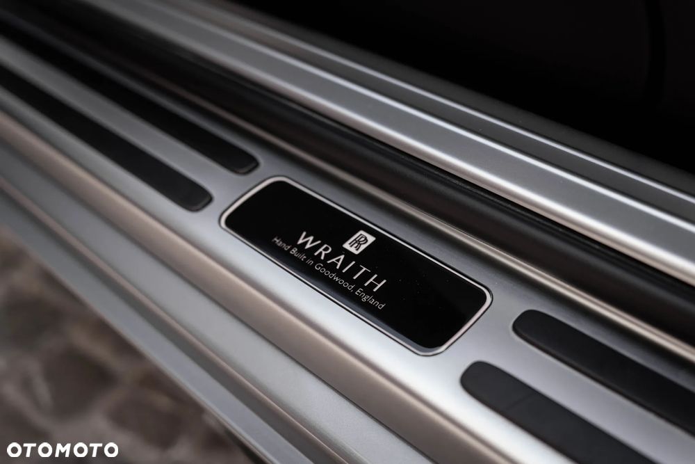 Rolls-Royce Wraith - 39
