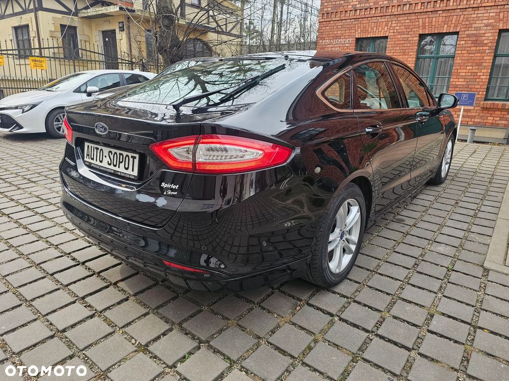 Ford Mondeo 2.0 TDCi STart-Stopp PowerShift-Aut Titanium - 4