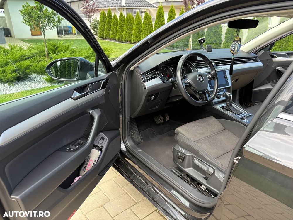 Volkswagen Passat 2.0 TDI DSG Comfortline - 11