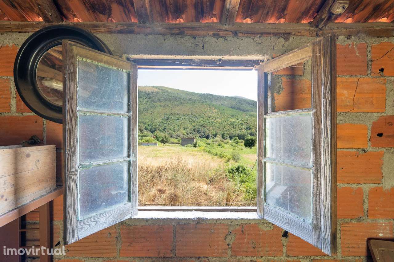 Moradia com terreno em  Alvoco das Várzeas, Oliveira do Hospital - Grande imagem: 5/25