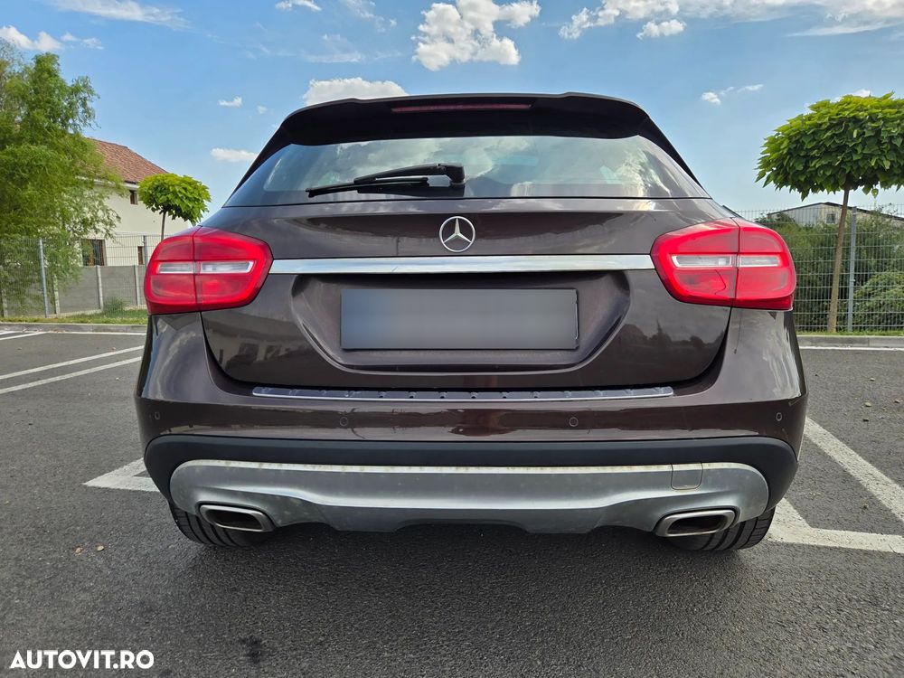 Mercedes-Benz GLA - 6