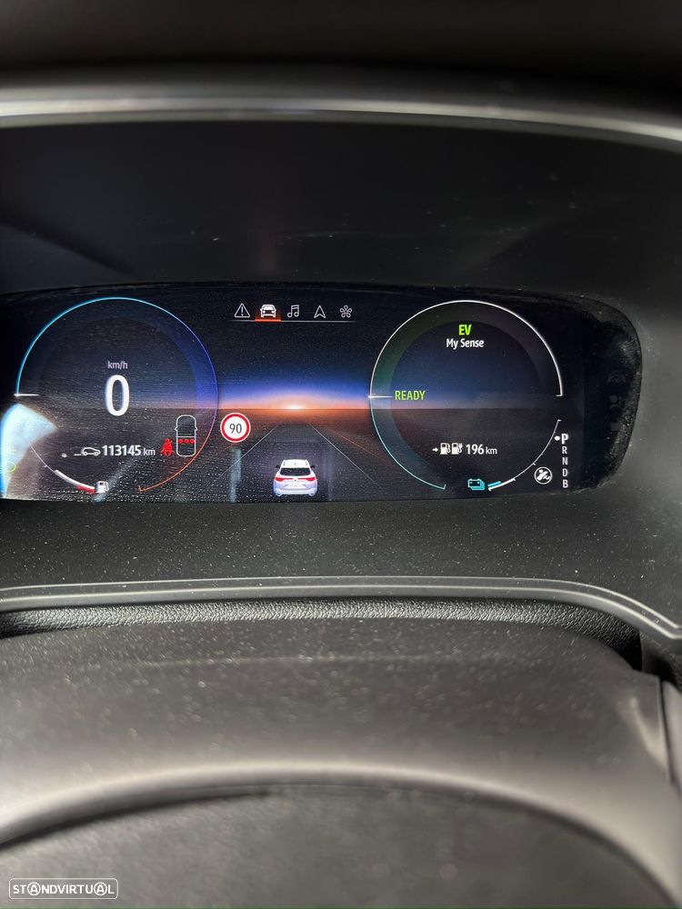 Renault Mégane E-Tech - 25