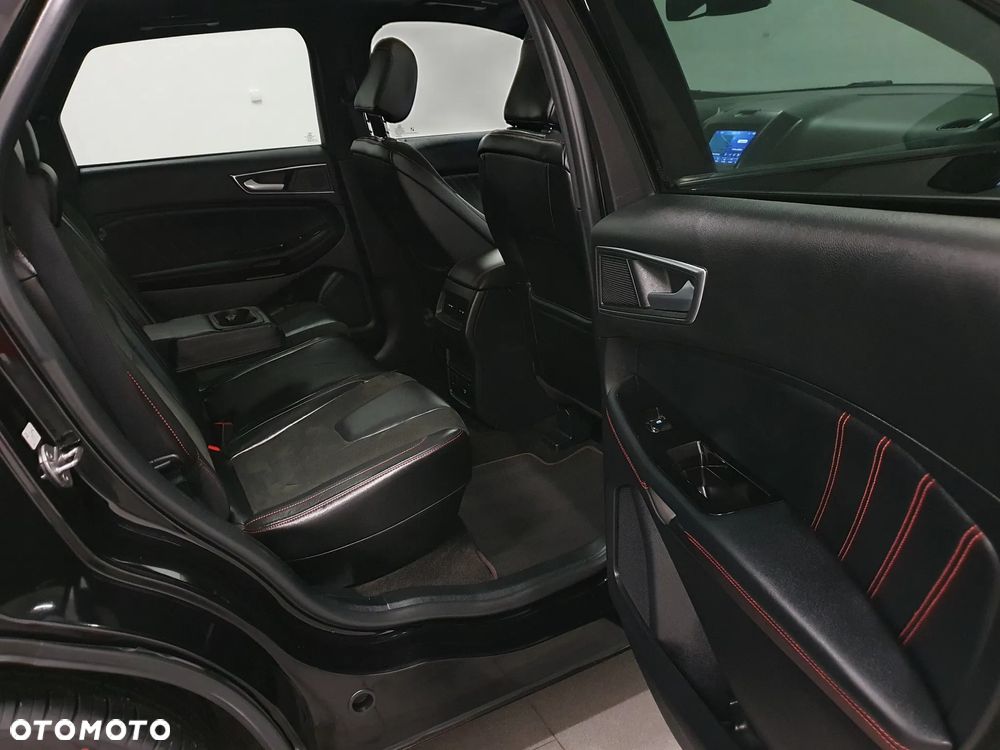 Ford Edge 2.0 EcoBlue Twin-Turbo 4WD ST-Line - 32