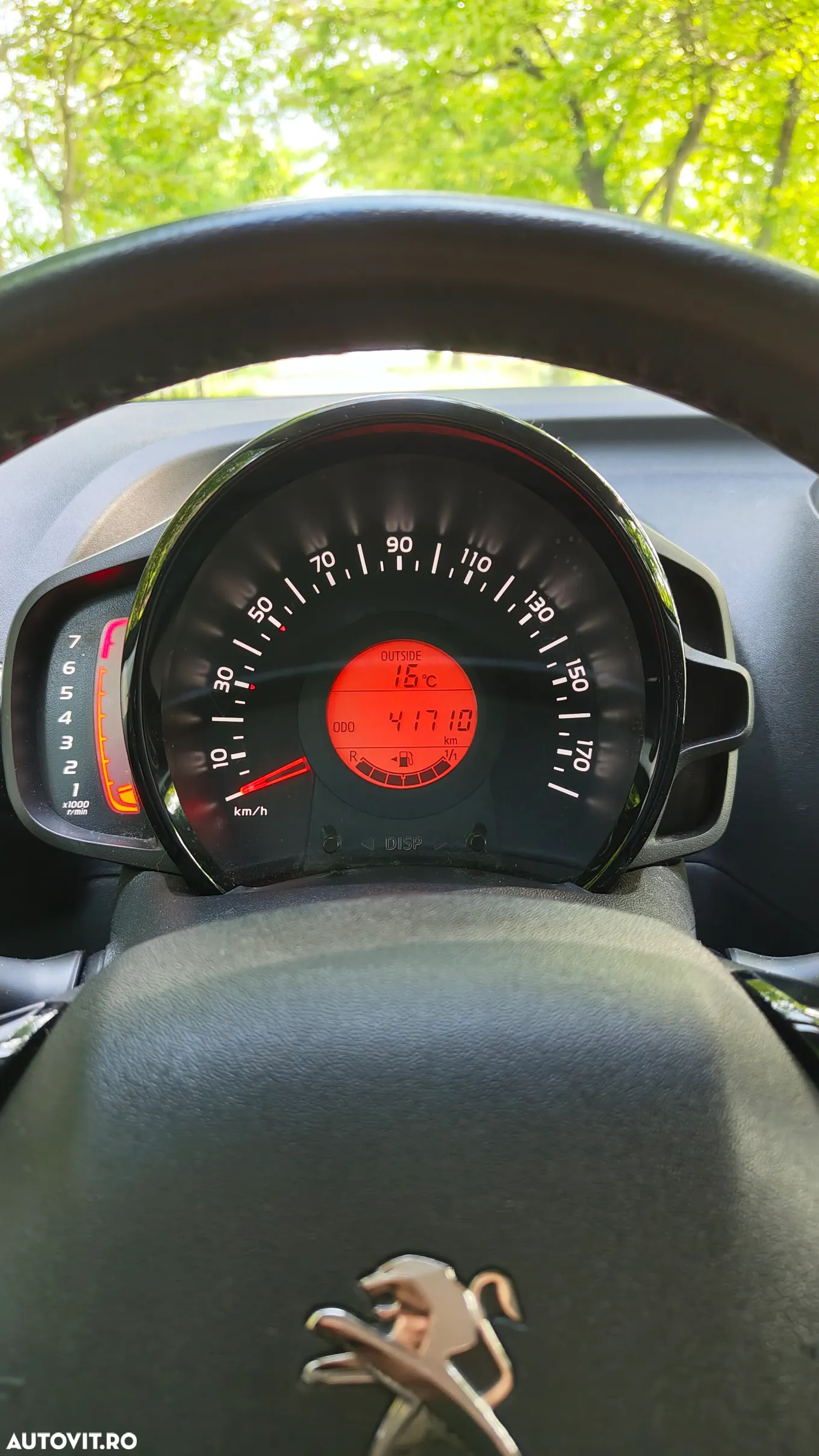 Peugeot 108 VTI 72 Top! Style - 11