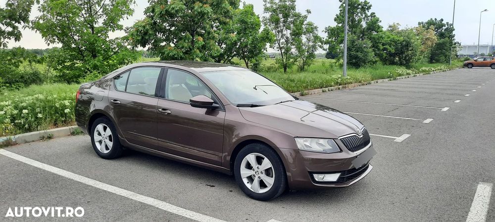 Skoda Octavia 1.6 TDI ELEGANCE - 1