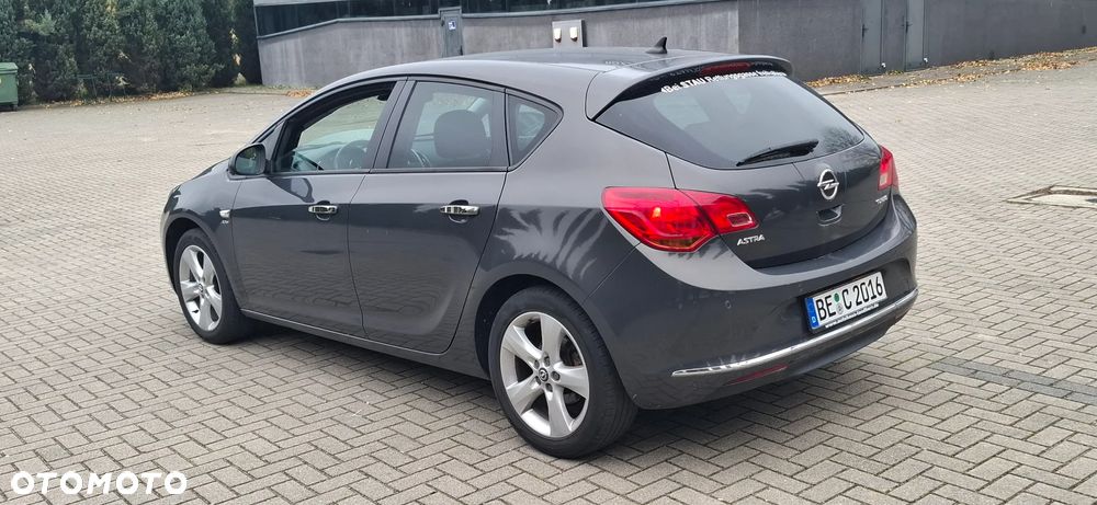 Opel Astra 1.4 Turbo Design Edition - 6