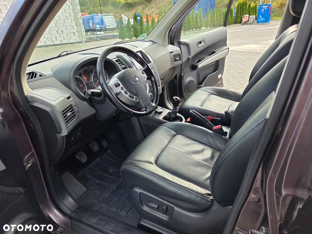 Nissan X-Trail - 12