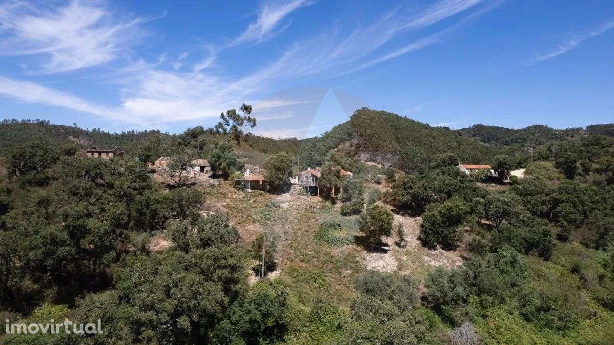 Aldeia Serrana perto de Aljezur - Grande imagem: 5/26