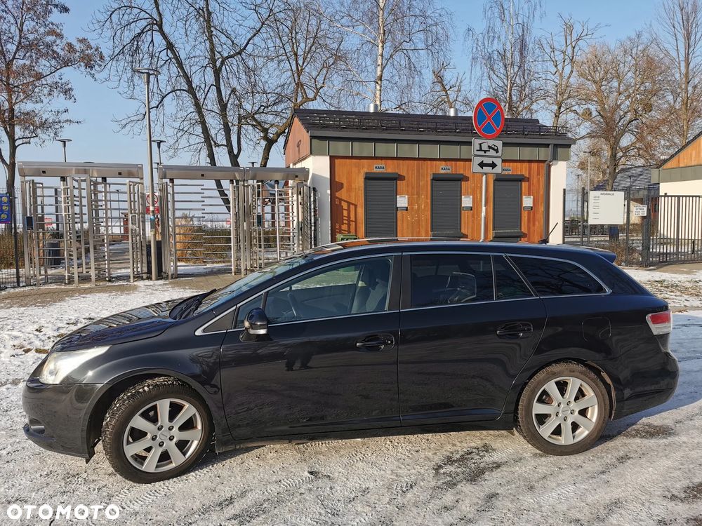 Toyota Avensis 2.0 D-4D - 6