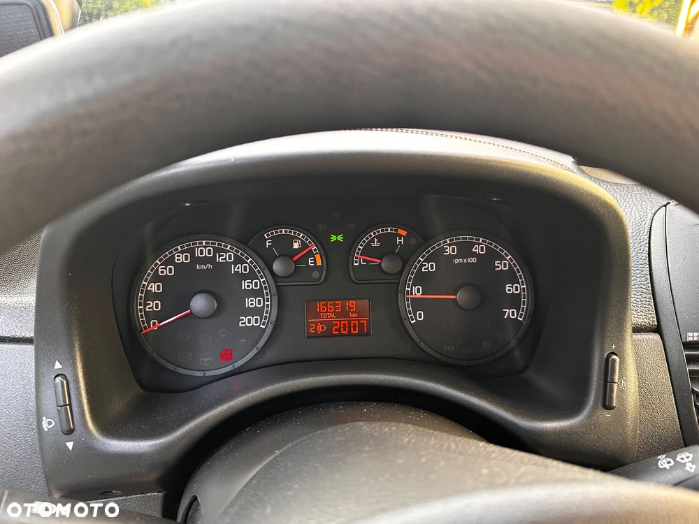 Fiat Punto 1.2 8V - 9