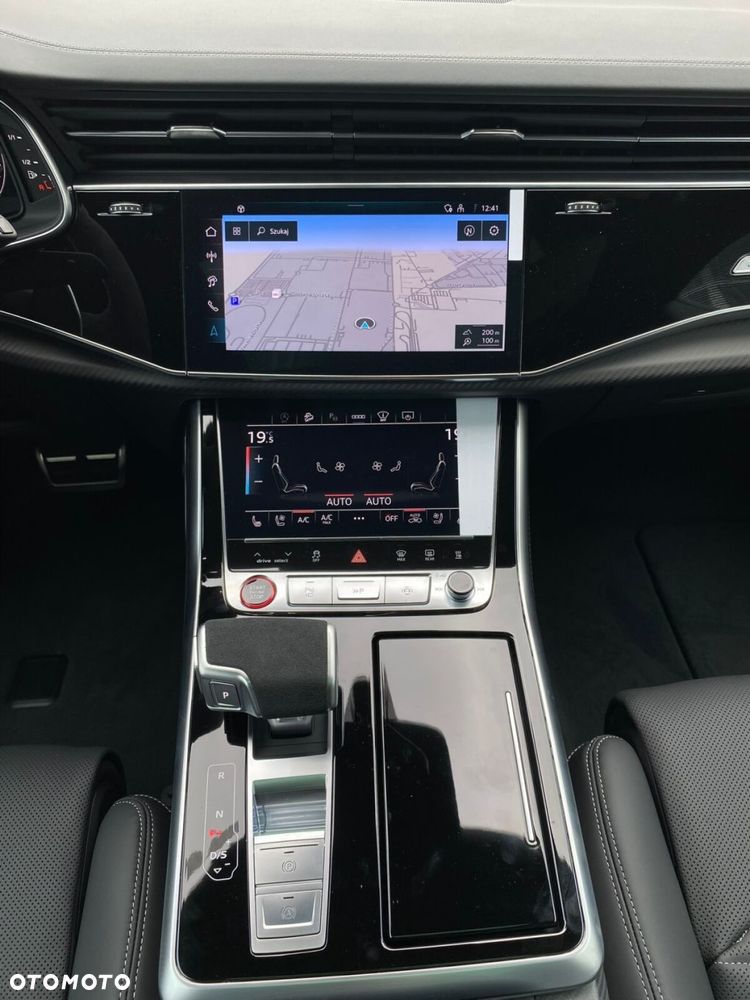 Audi RS Q8 - 19