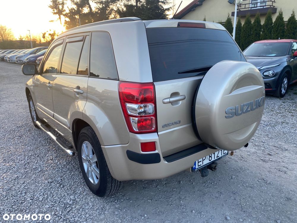 Suzuki Grand Vitara 2.0 De luxe - 13