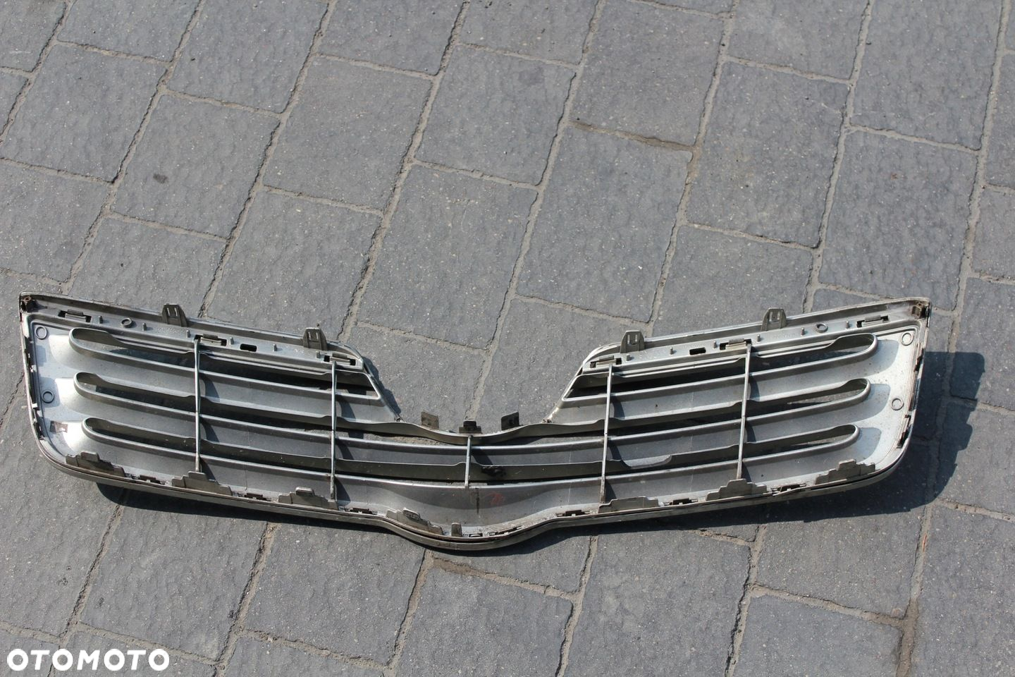 ATRAPA ZDERZAKA GRILL TOYOTA AVENSIS T25 LIFT KOLOR 1C0 53114-05070 - 5