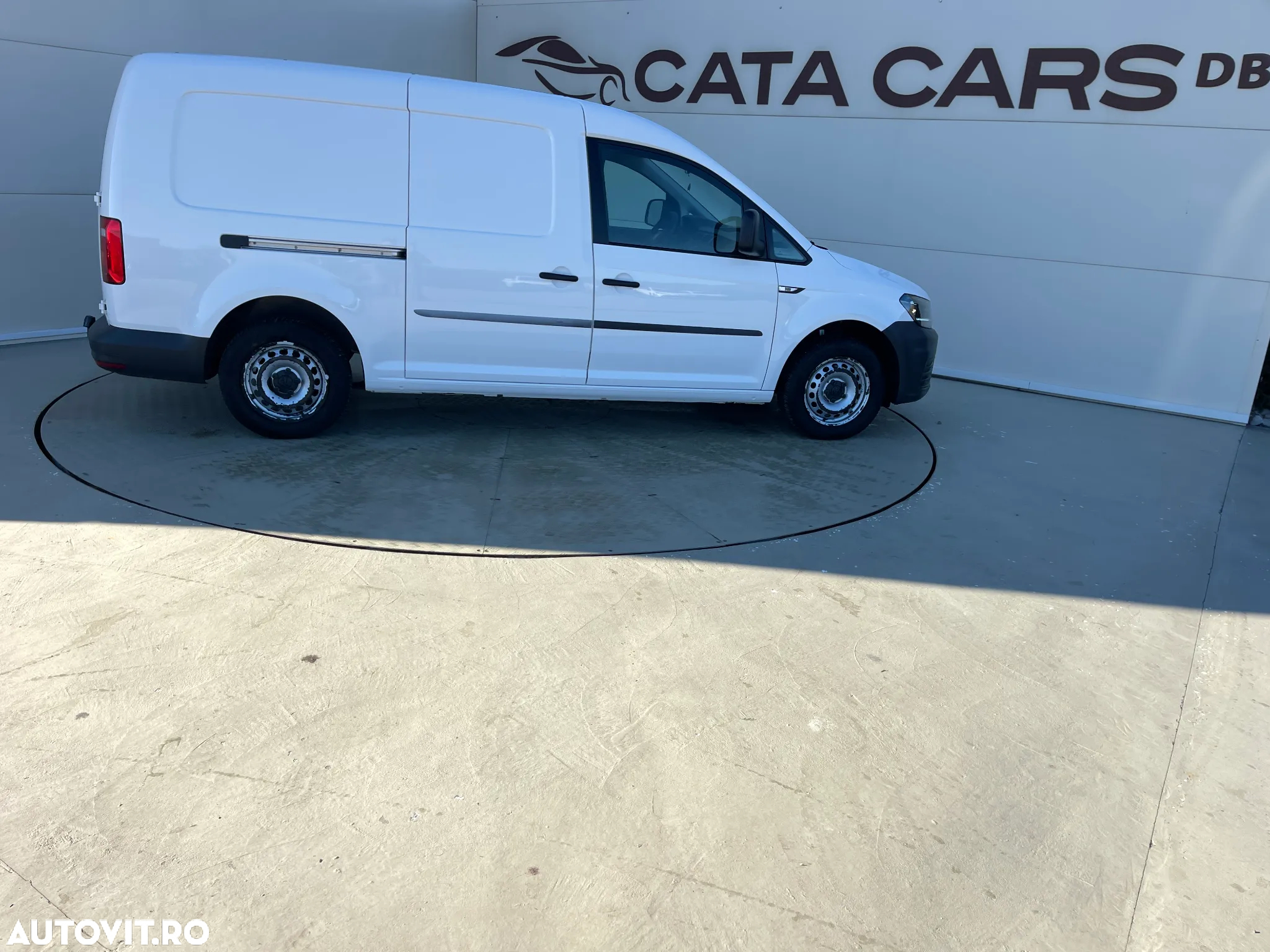Volkswagen Caddy Maxi 2.0TDI - 17