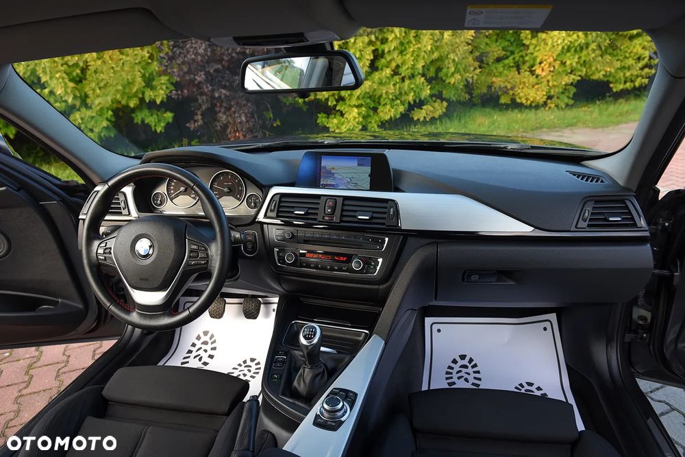 BMW Seria 3 318d Sport Line - 3