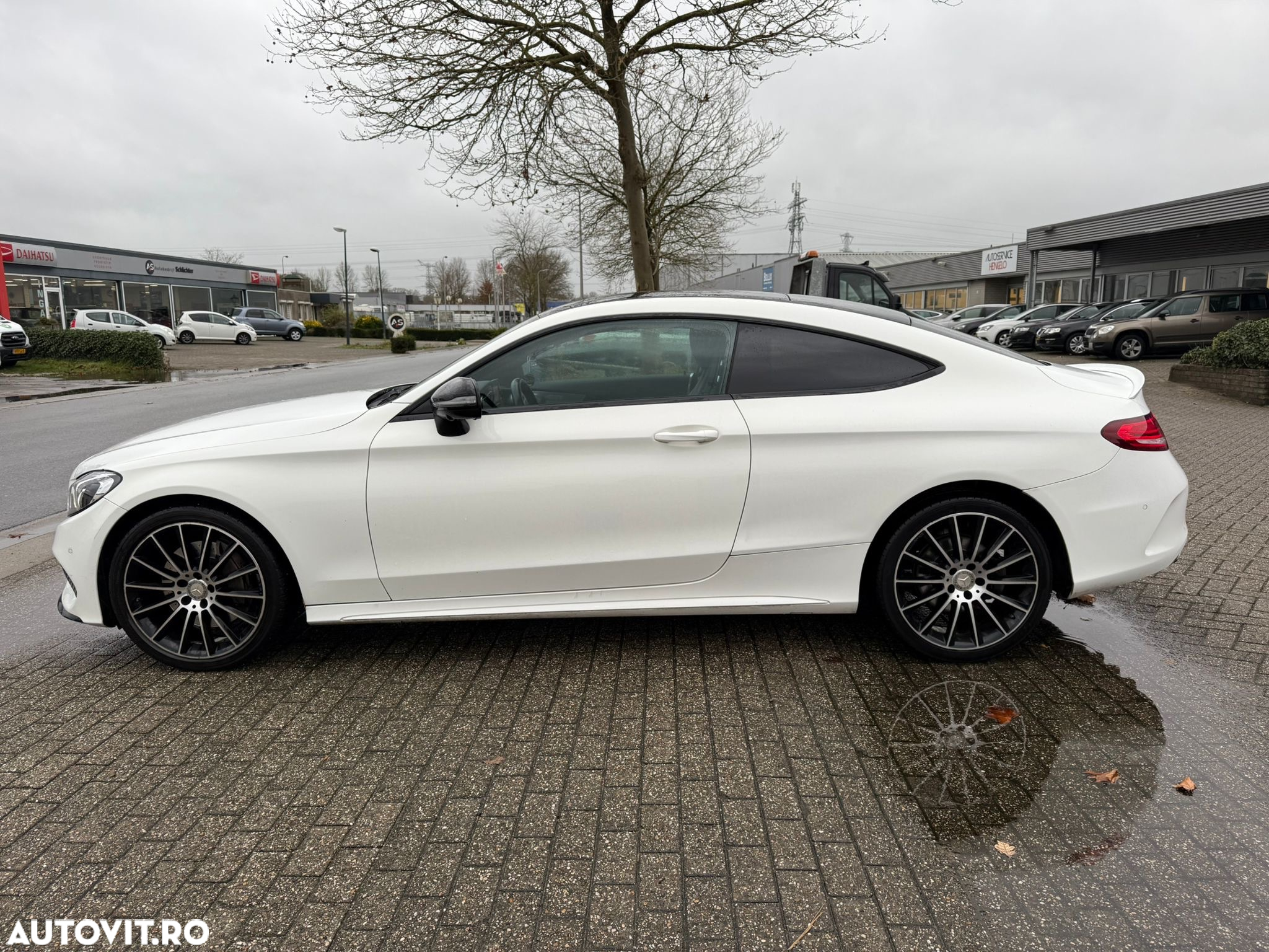 Mercedes-Benz C 200 Coupe 4Matic 9G-TRONIC AMG Line - 6