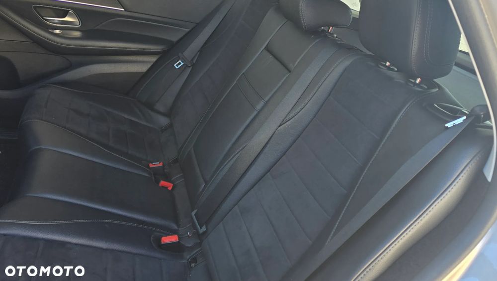 Mercedes-Benz GLE - 31