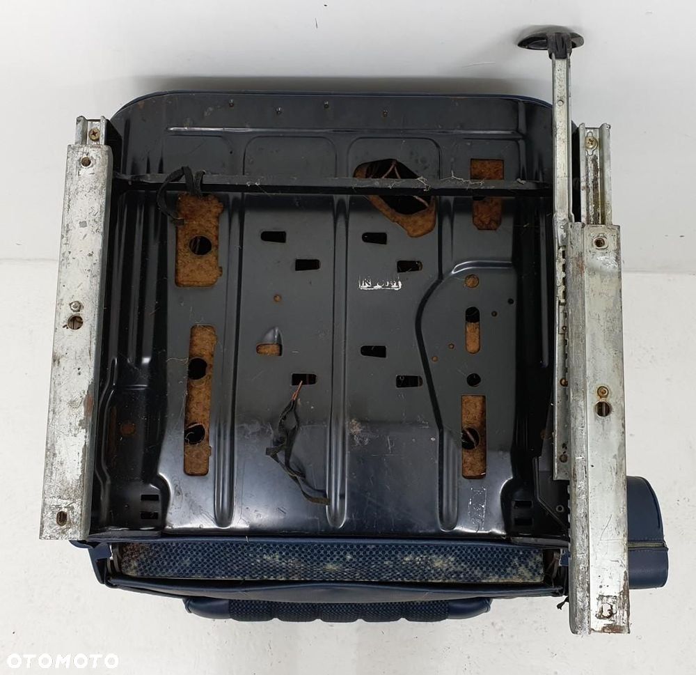 FOTEL PRAWY PRZÓD PRZEDNI PASAŻERA MERCEDES W115 W114 EUROPA - 12