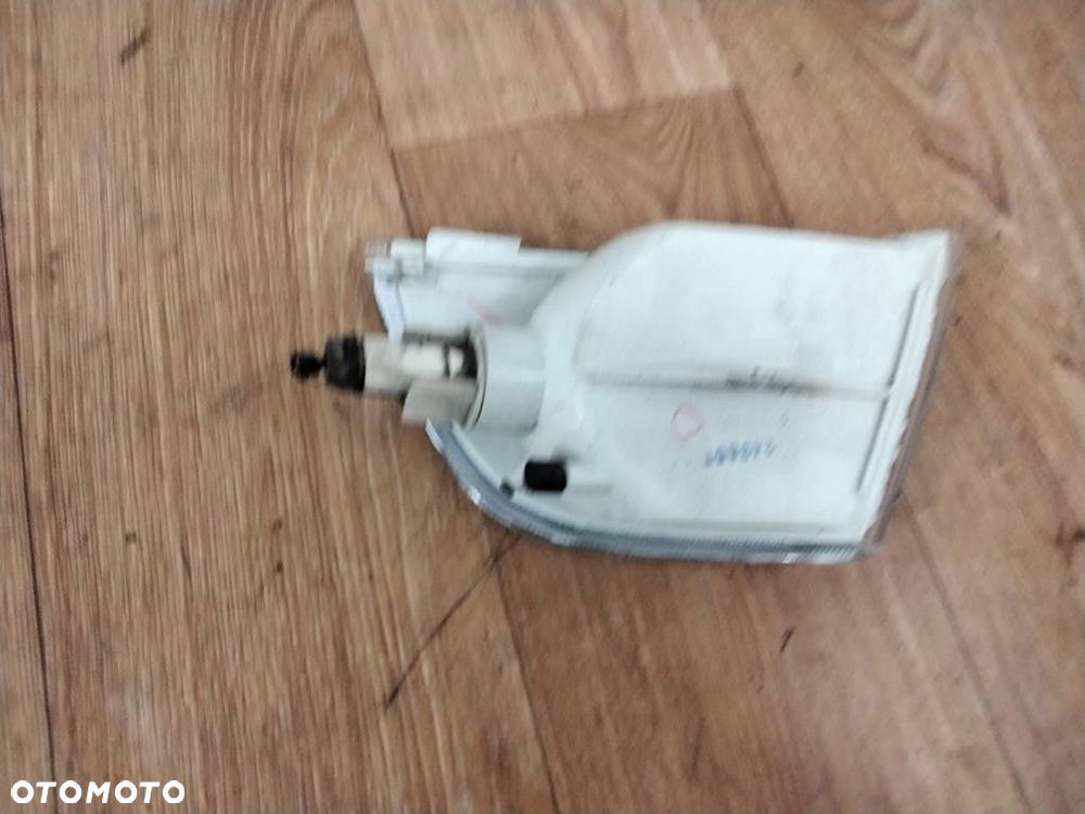 volvo v40 s40 kierunkowskaz prawy - 2