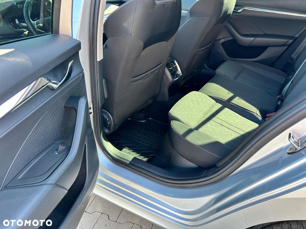 Skoda Octavia 2.0 TDI Elegance DSG - 23