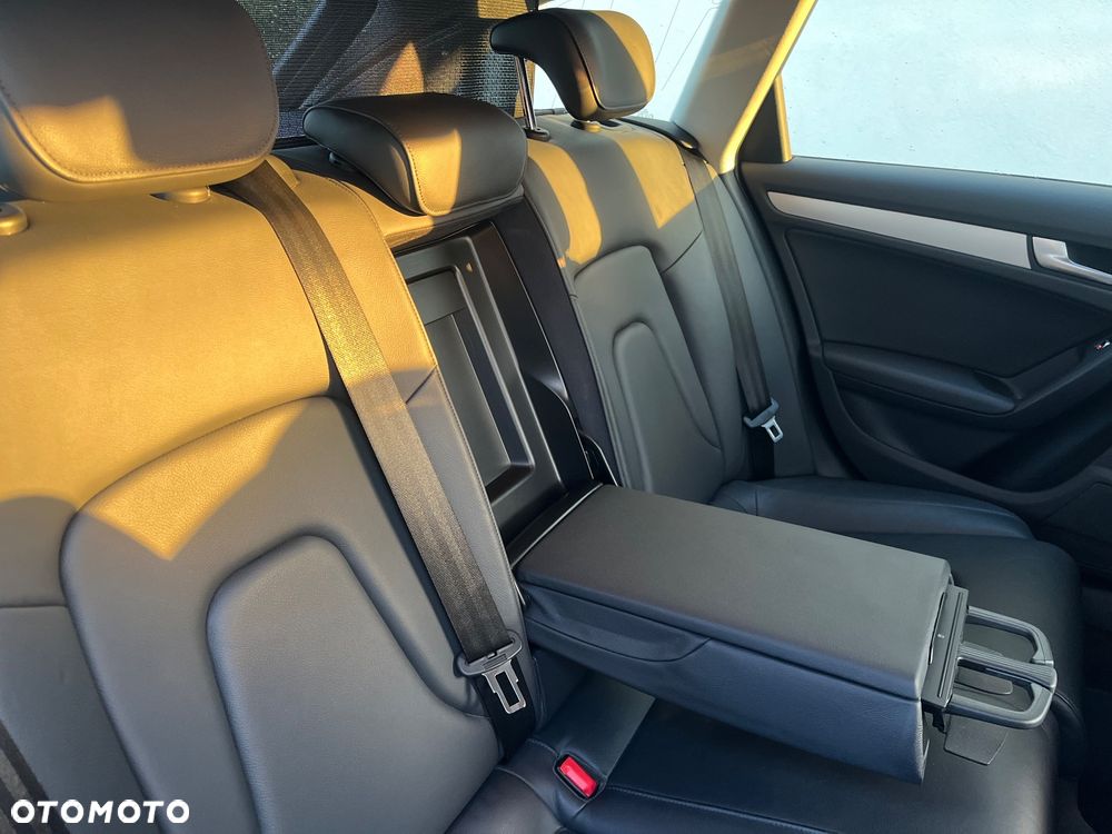 Audi A4 Avant 2.0 TFSI quattro S tronic S line Sportpaket - 16