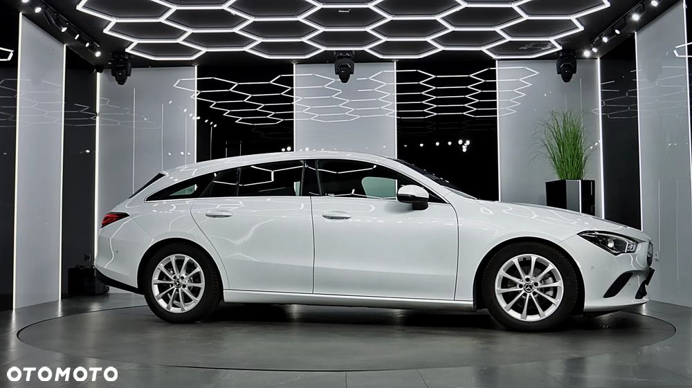Mercedes-Benz CLA 200 d 4-Matic 8G-DCT - 12