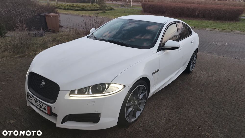 Jaguar XF 3.0 V6 D R-Sport - 3