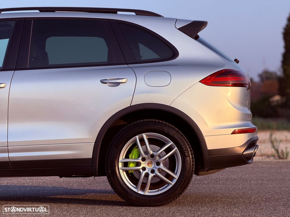 Porsche Cayenne S - 7
