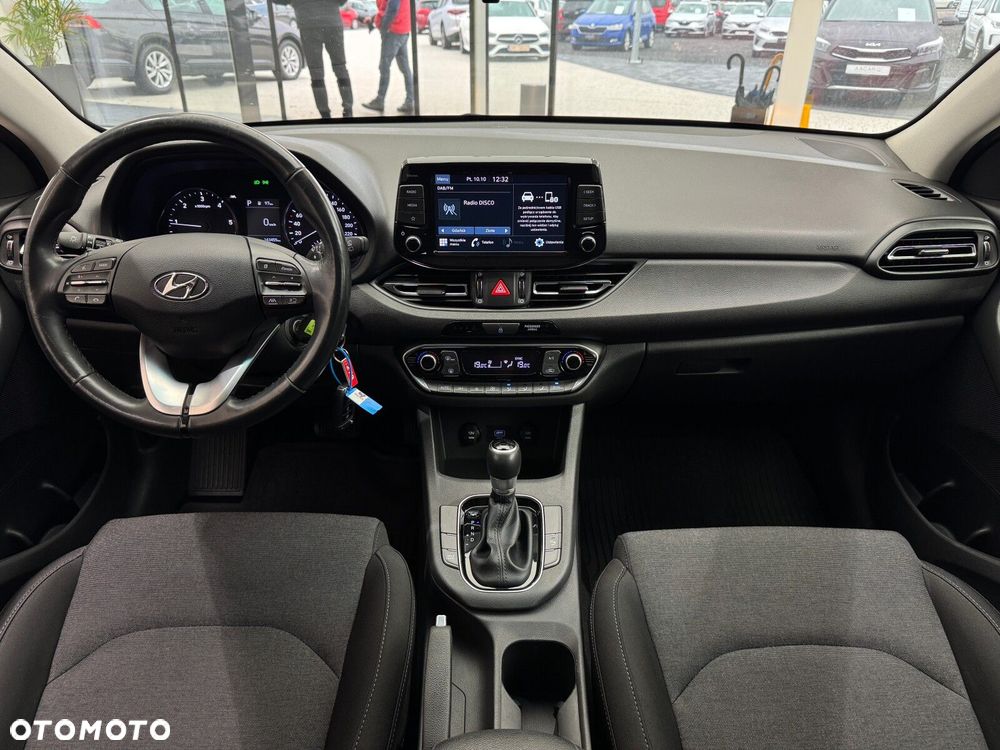 Hyundai i30 1.6 D Comfort DCT - 14