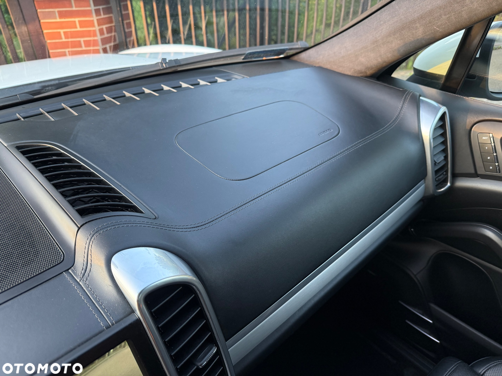 Porsche Cayenne Diesel Platinum Edition - 16