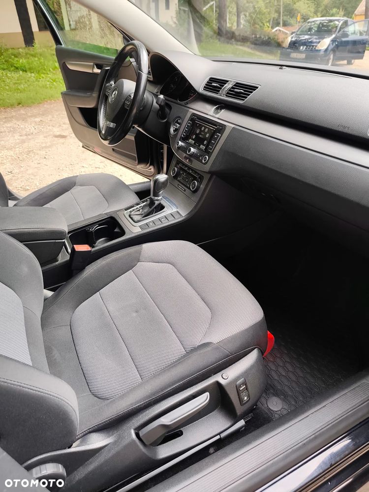 Volkswagen Passat 2.0 TDI DPF DSG Highline - 13