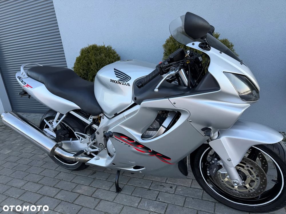 Honda CBR - 26