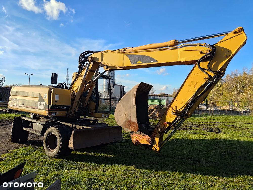 Caterpillar M318 - 9