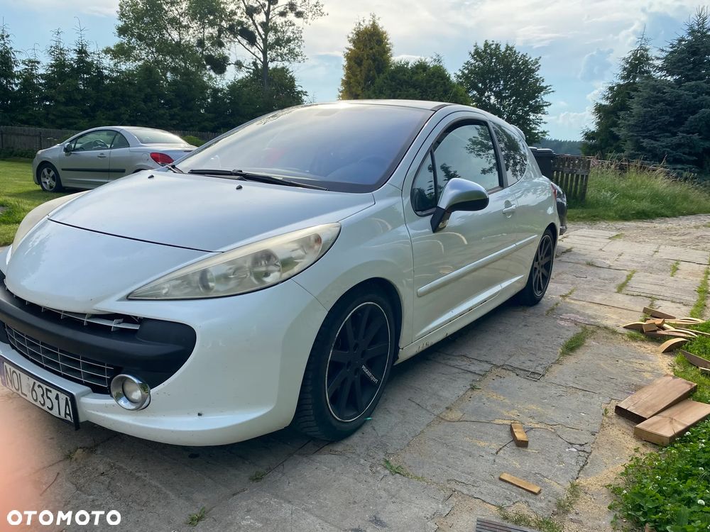 Peugeot 207 RC - 3