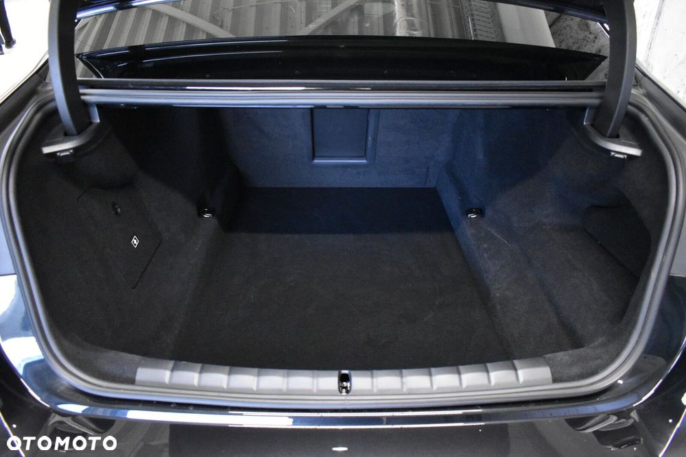 BMW Seria 7 - 28