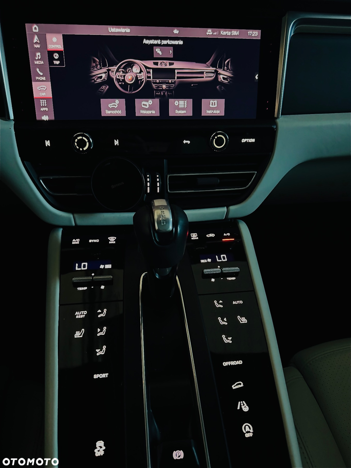 Porsche Macan T - 9