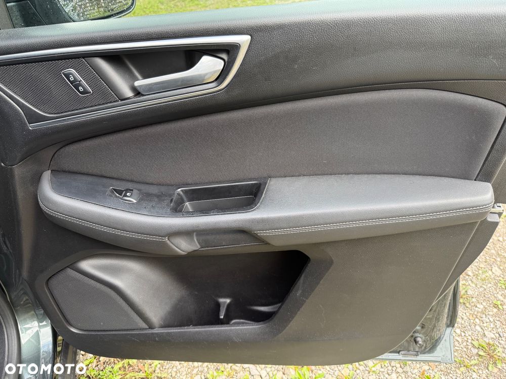 Ford S-Max - 12