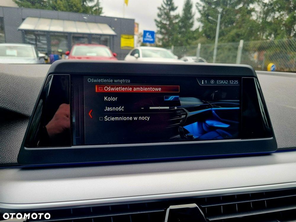 BMW Seria 5 520d Sport Line - 28