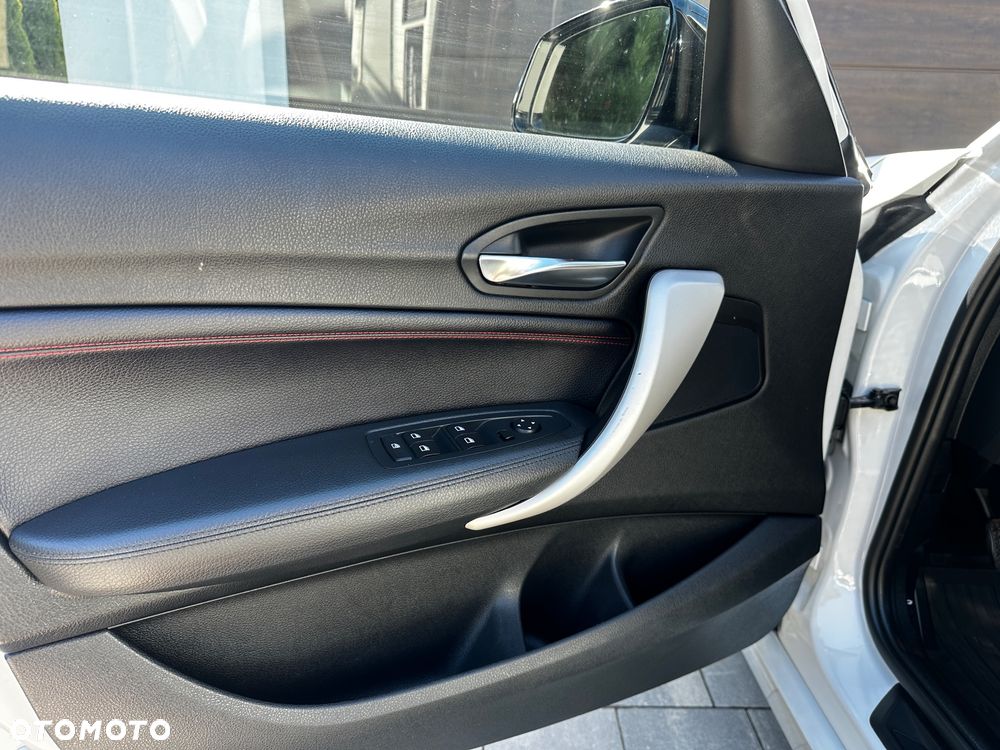 BMW Seria 1 - 32
