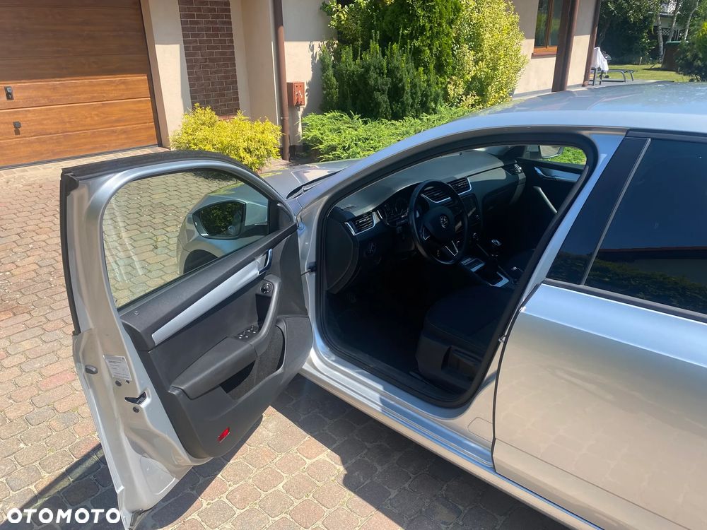 Skoda Octavia 1.4 TSI Ambition - 9