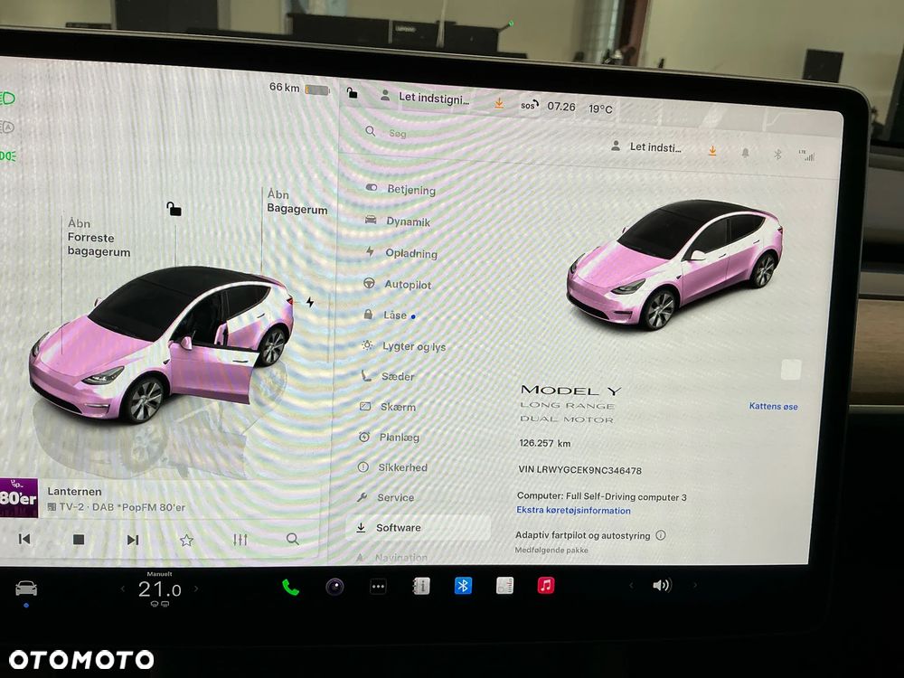 Tesla Model Y Long Range AWD - 10