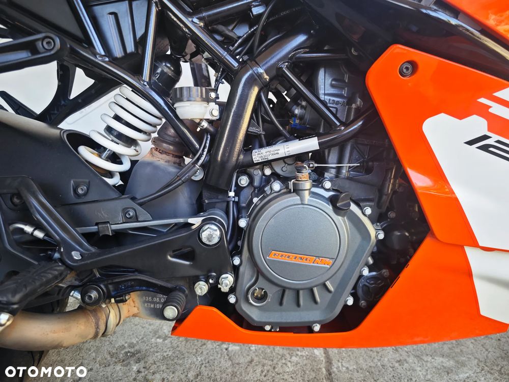 KTM RC 125 - 9