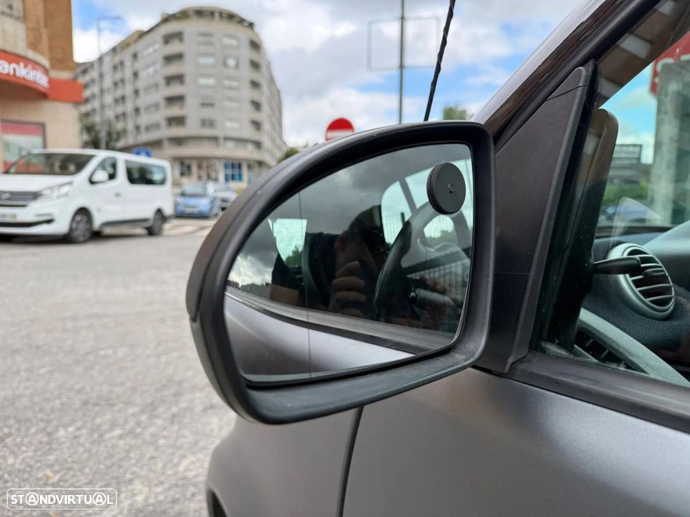Smart ForTwo Coupé 1.0 mhd Pure 61 Softouch - 24