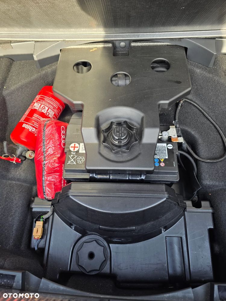 Audi A4 Avant 2.0 TDI S tronic - 16