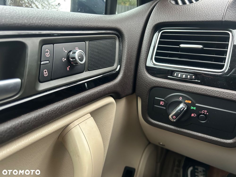 Volkswagen Touareg 3.6 V6 FSI Automatik Exclusive Edition - 16