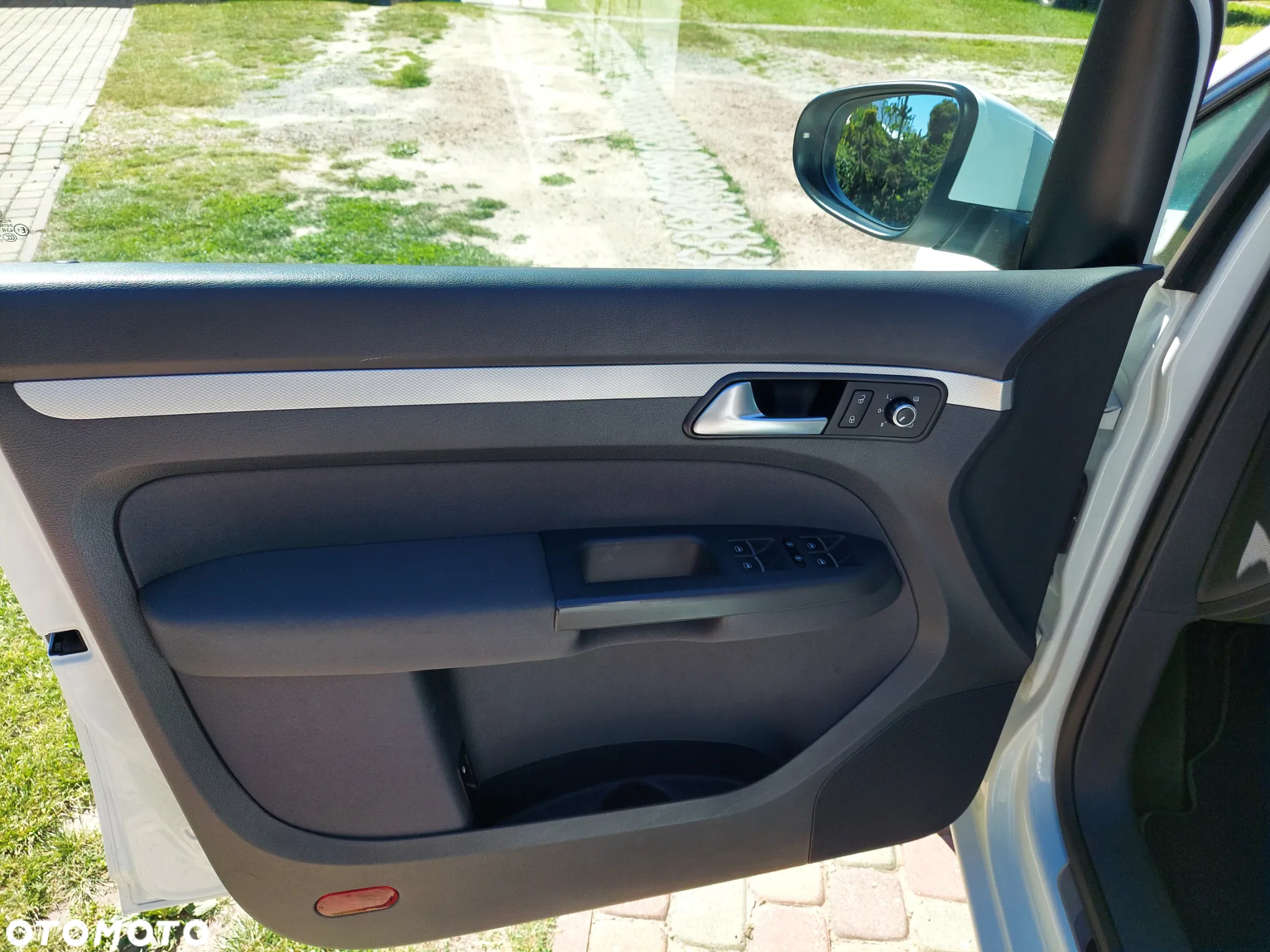 Volkswagen Touran 1.2 TSI BlueMotion Technology Life - 11